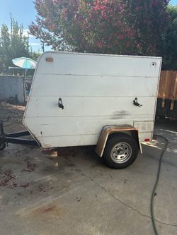 2005 5 x 8 Carson Trailer