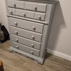 6 DRAWER DRESSER