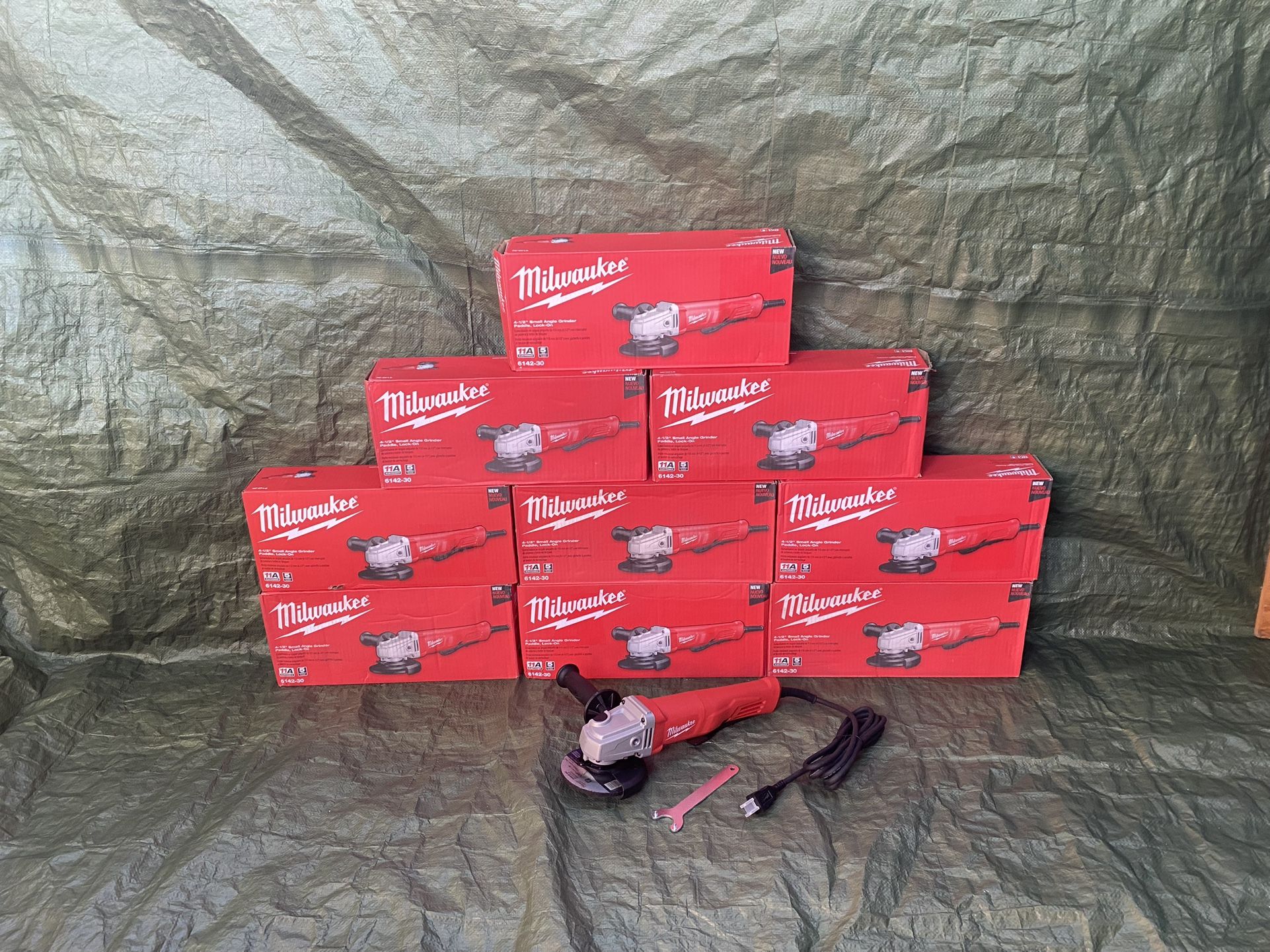 Milwaukee 4-1/2” Grinder 11 Amps