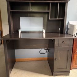Sauder Desk and Hutch