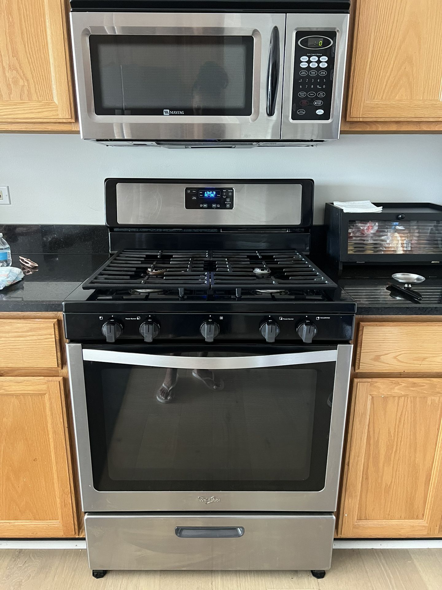 Maytag Microwave 
