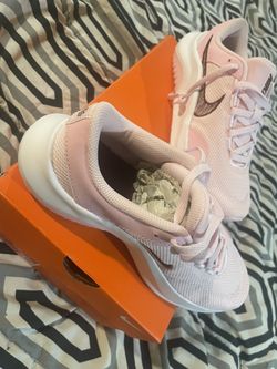 Women’s Nike 7.5