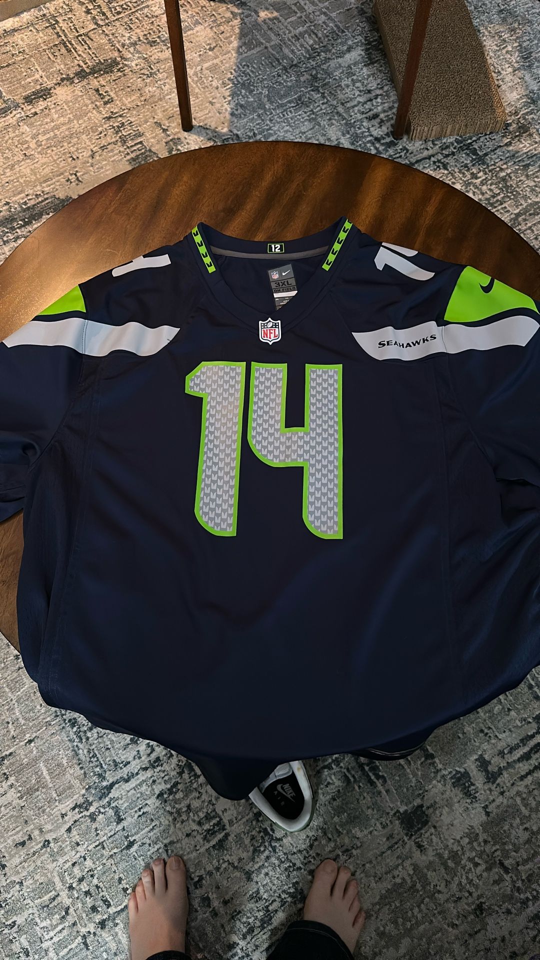 Seahawk’s  Metcalf Jersey 3XL
