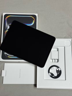 iPad Pro 11” M5 256GB Wi-Fi Open Box Condition