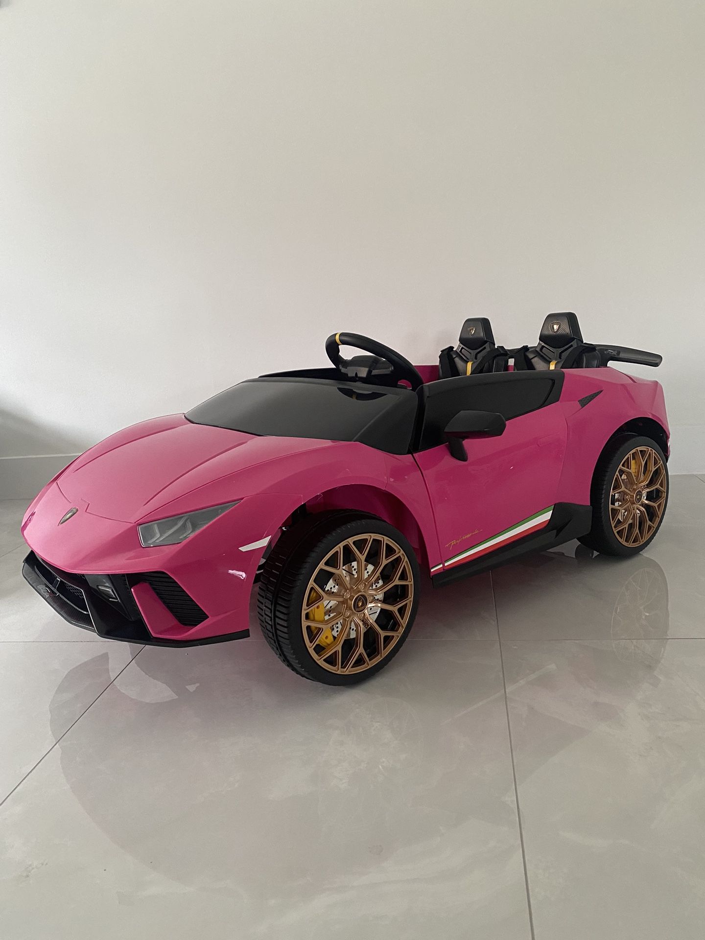 New Lamborghini Huracan Performante spyder kids power wheels ride on car (2 seater)