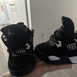 BABY Jordan 4s Black And White 