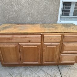 Base Cabinets 