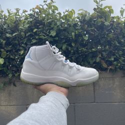 Jordan 11 Legend Blue