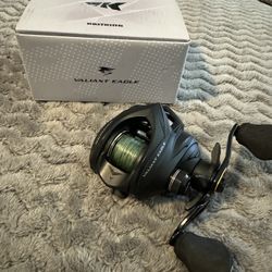 Last King Valiant Eagle Casting Fishing Reel. New 17lb Spectra. Brand New. 
