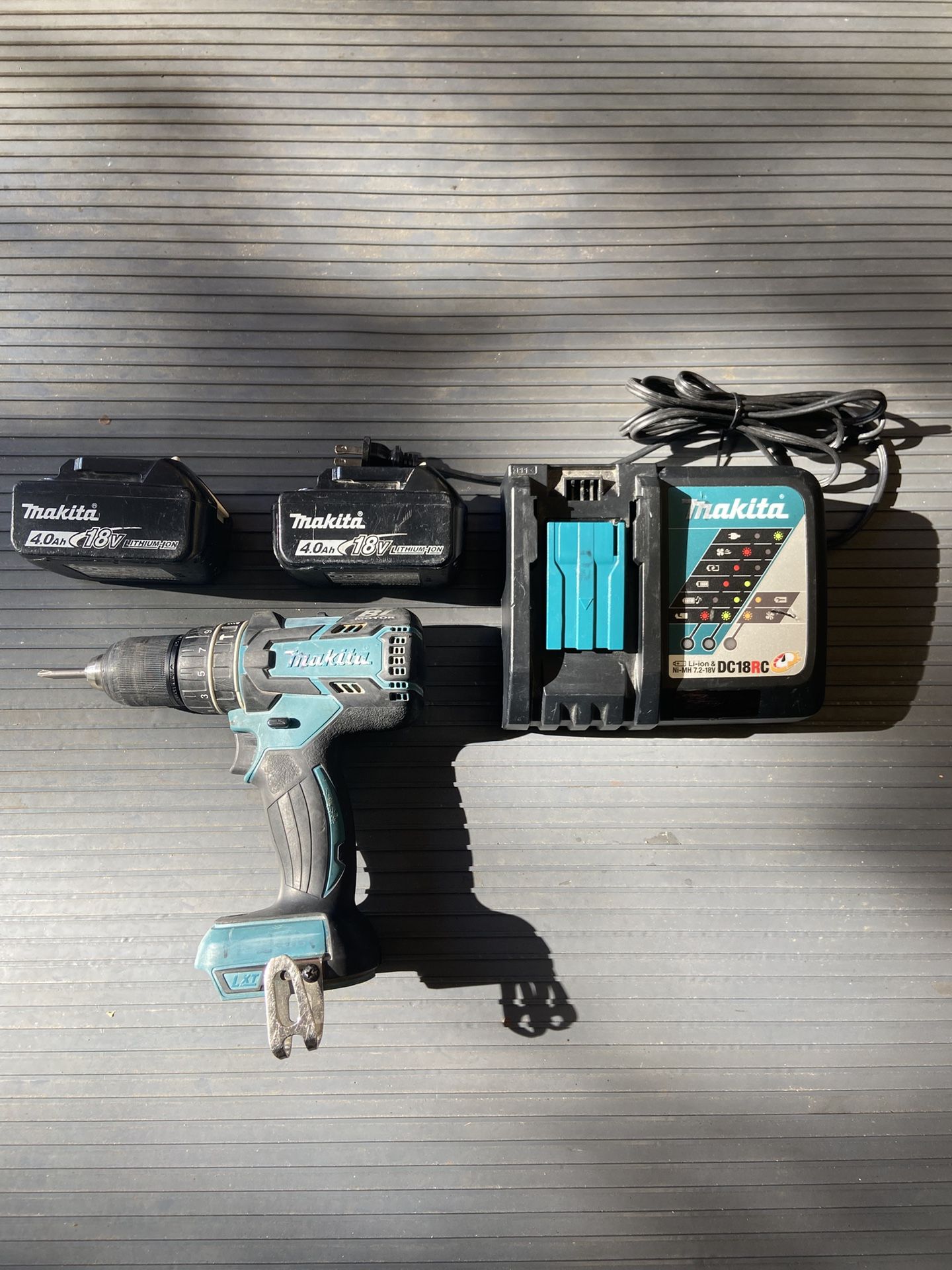 Makita Drill Batteries Charger