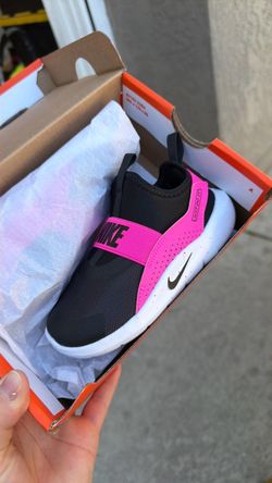 Girls Nike shoe