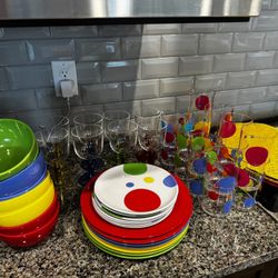 Set of 8 Dishes by Precidio