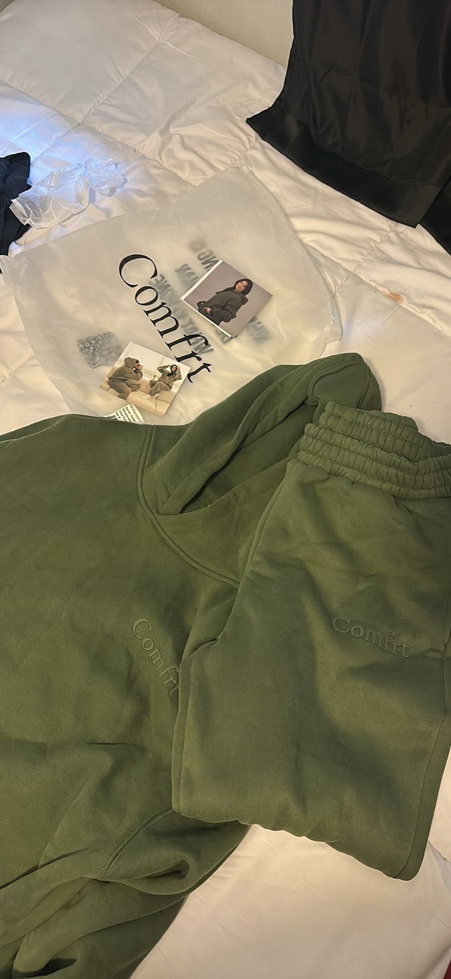 Comfrt Hoodie And Pants Set