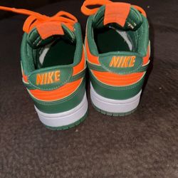 Nike Dunks 