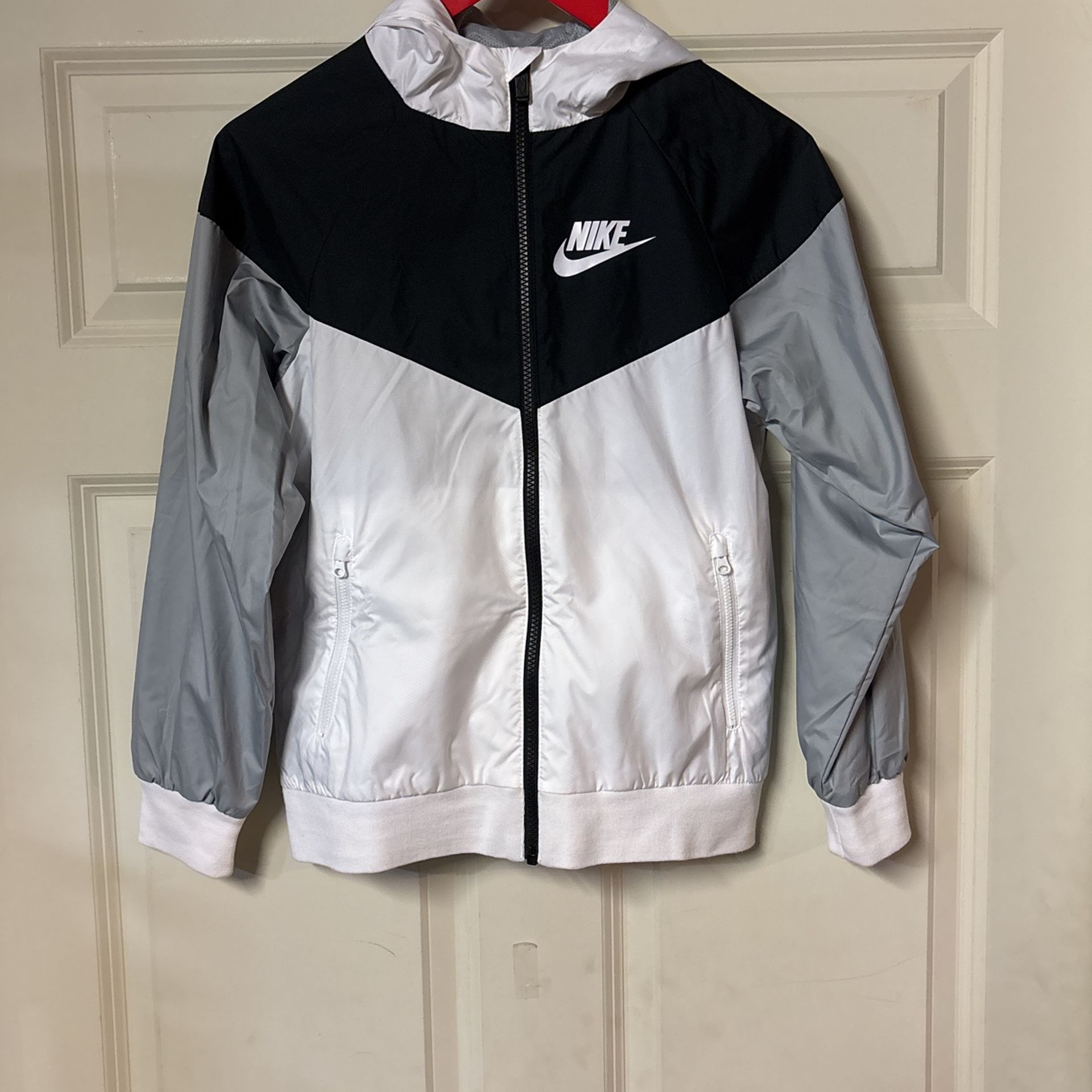 $65 Boys/Girls Nike Windrunner Windbreaker Mesh Lined Jacket M Medium Black White Grey