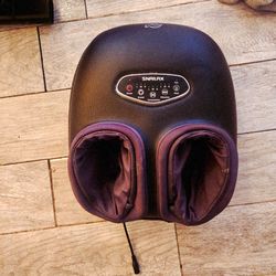 Barely used foot massager. Shiatsu with heat