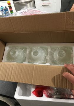 3 light vanity brand new out of the box $25 each
