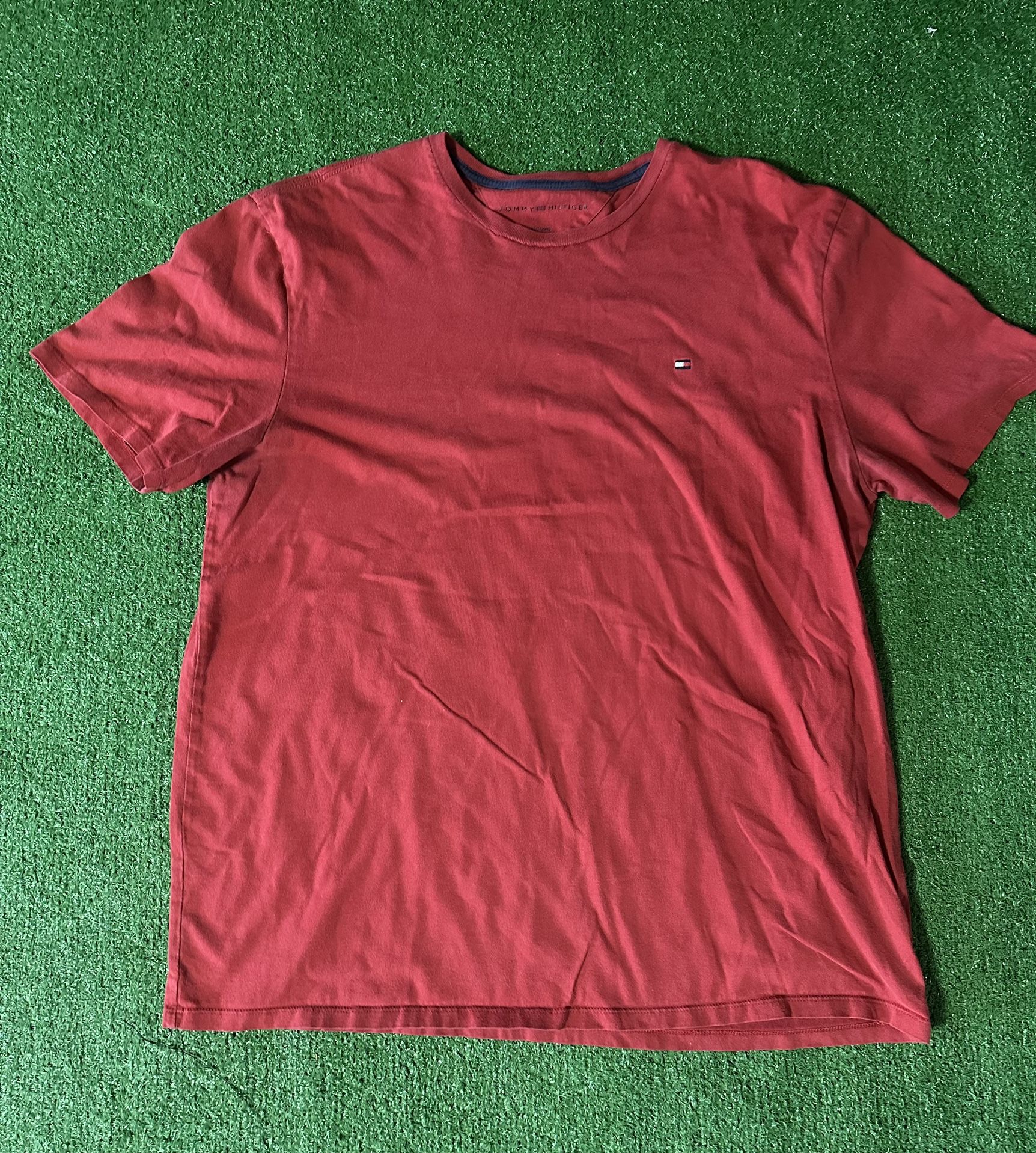 Red Tommy Hilfiger short sleeve t-shirt size XL