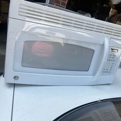 GE 1.5-cu ft Over-the-Range Microwave ( White