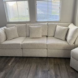 Sectional/Couch