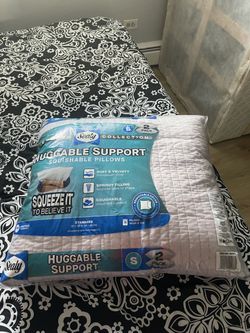 Large pillow like new