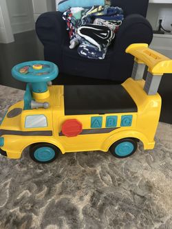 Play-Doh Ride On Activity Bus