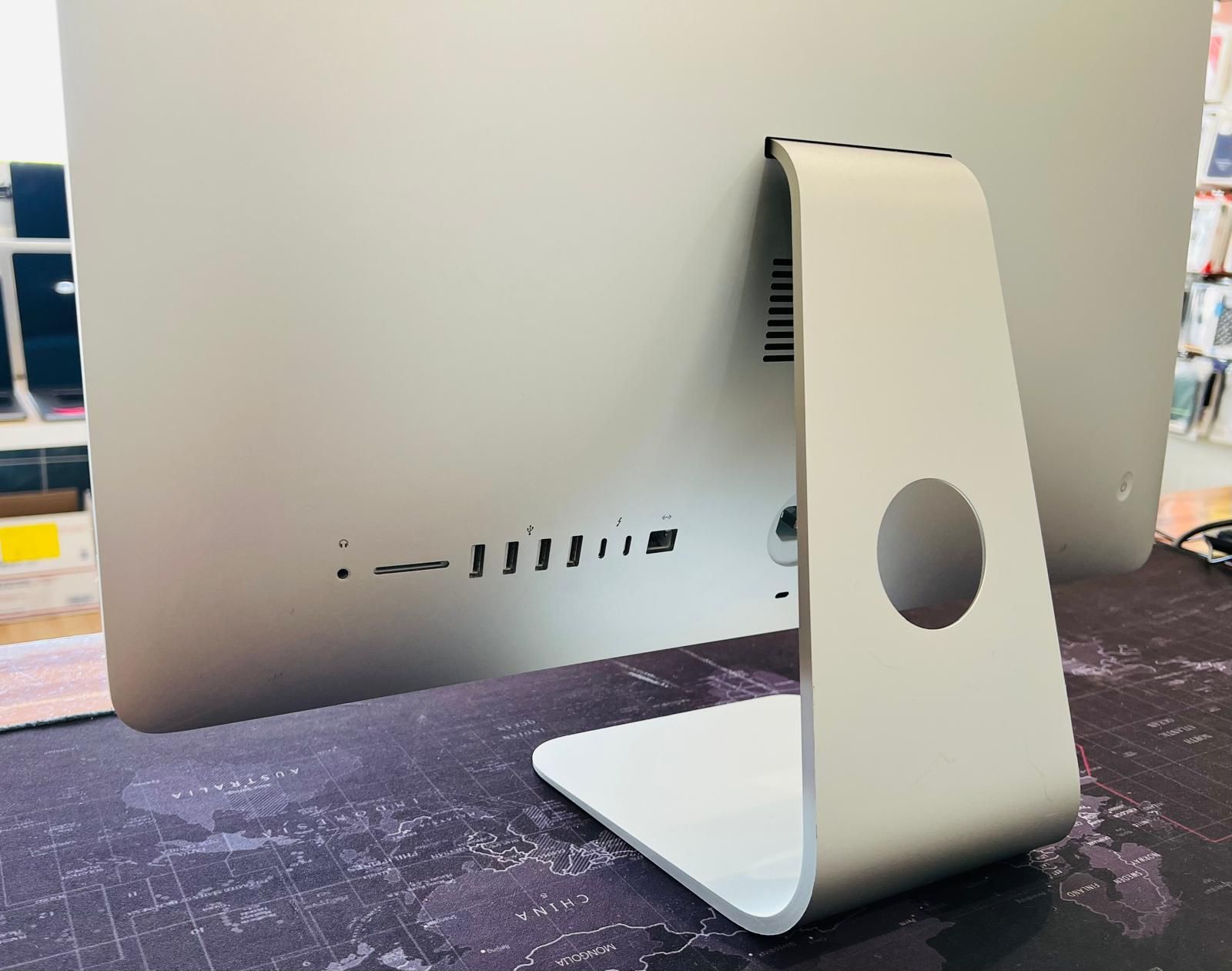 Apple IMac 21.5” Retina 4K 2017 Intel Core i7 16GB 1.03TB Radeon