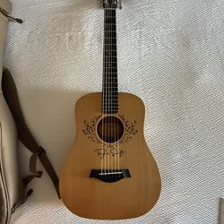 Taylor Swift Baby Taylor Guitar With Case