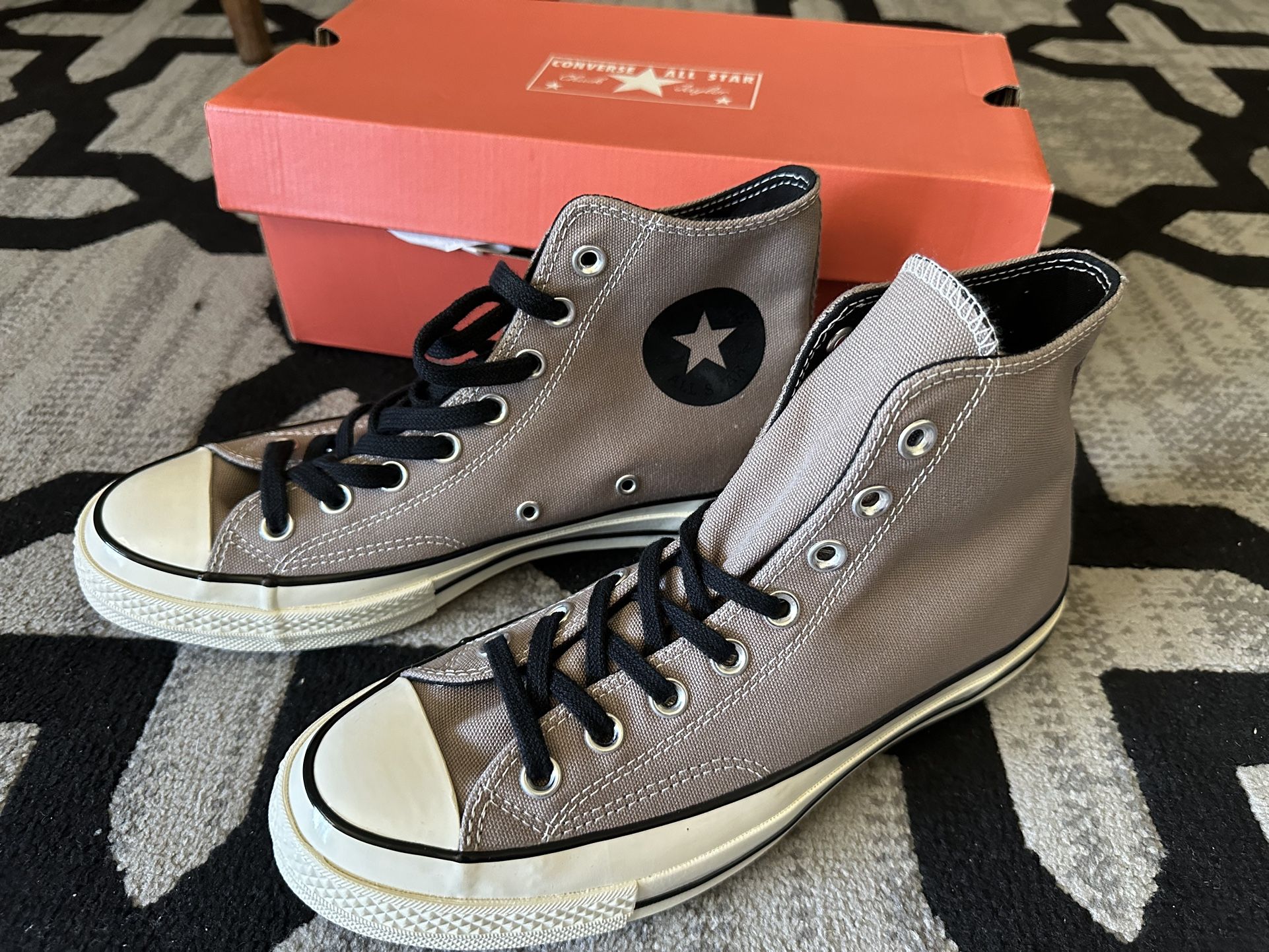 Converse chuck jaylor M size 7.5