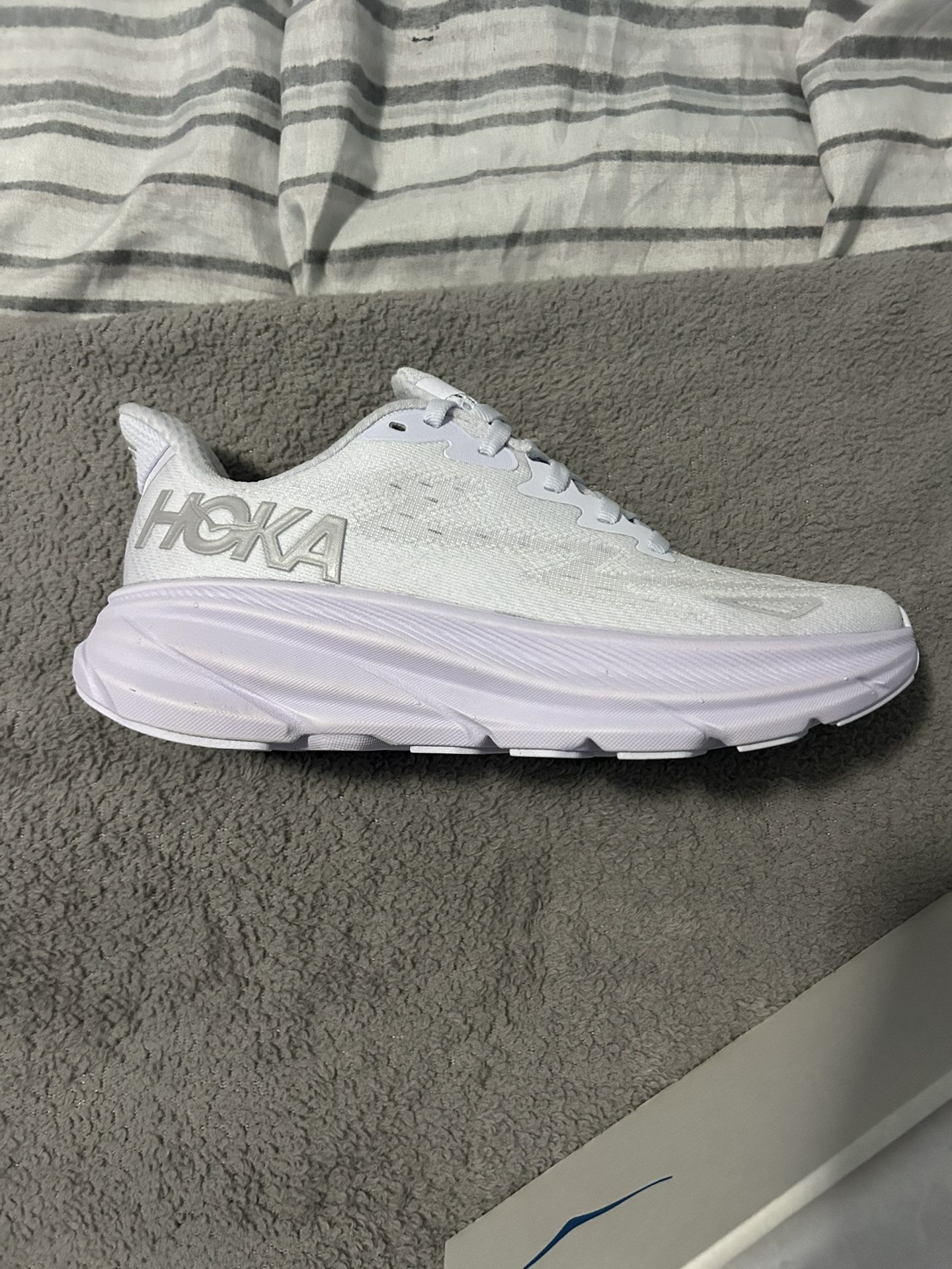 Women Hoka clifton 9