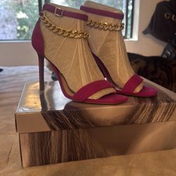 J  Lo Magenta Heels W Chain 8.5
