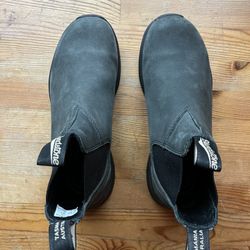 Like new - Blundstone Active - AU6.5, Women’s 9.5,  Men’s 7
