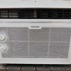Toshiba Window Unit Air Conditioner 
