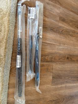 Rear window strut pathfinder
