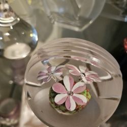 Crystal Paperweight With Flower Type Basket