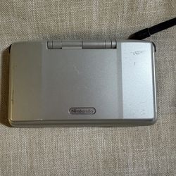 Nintendo DS + case