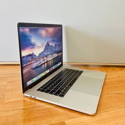 Apple MacBook Pro 2019 15” 2.6Ghz 6Core 32GB RAM DDR4 1TB SSD!!