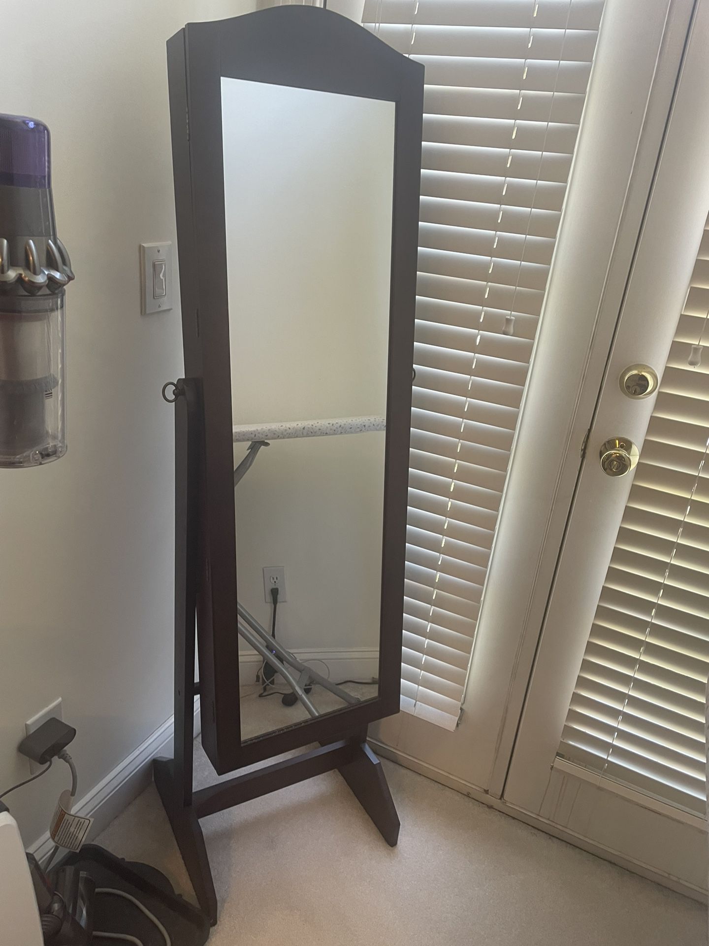 Standing mirror Full Length with hidden jewellery cabinet with lock Full length  New Never used 