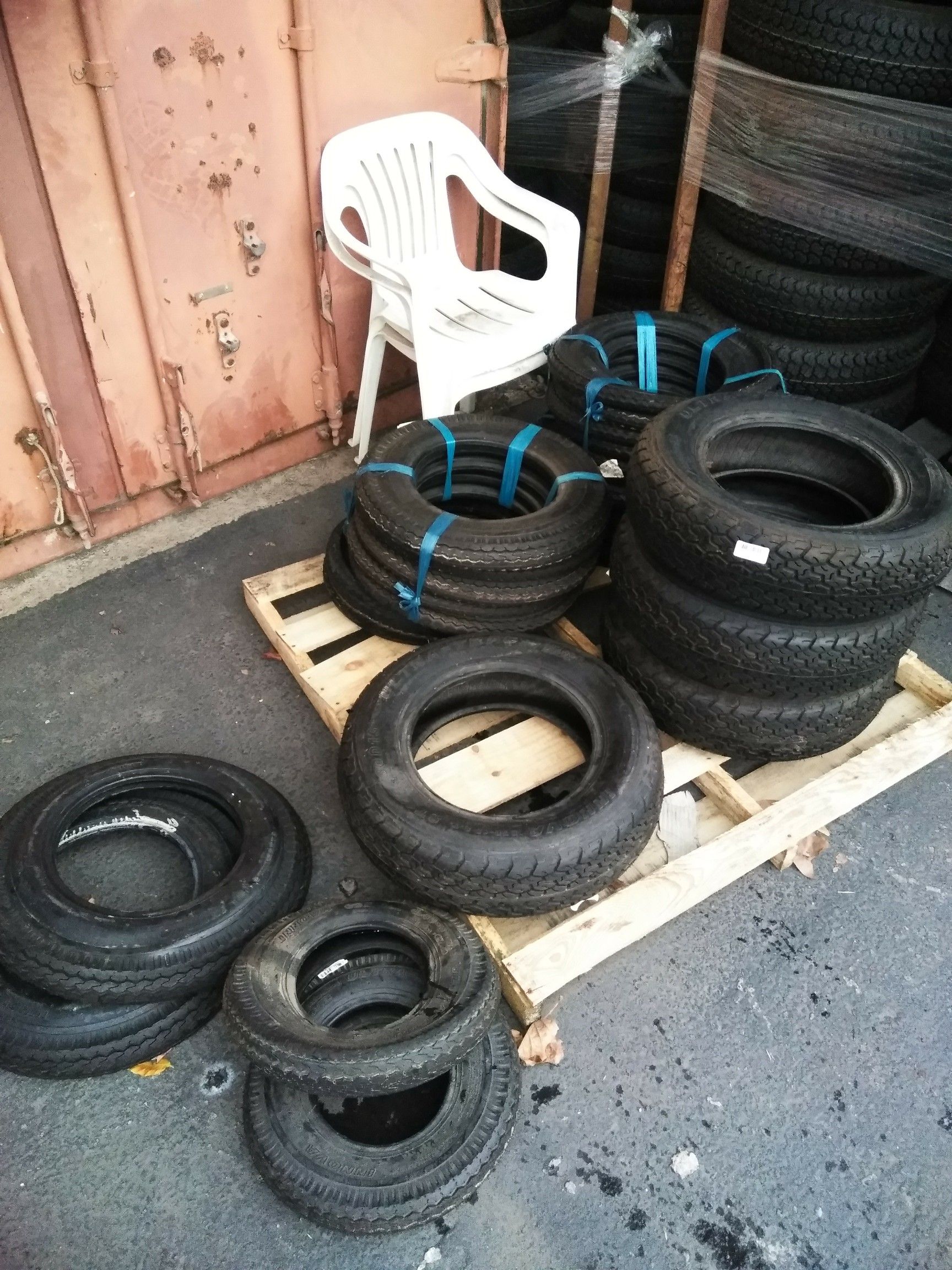 Trailer tires for different prices on the low low