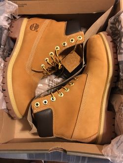 Barely worn Timberlands!!!