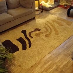 Large carpet Area Rug with Abstract Pattern