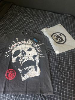 L Graphic Skull Print Hellstar with Tags (Brand new)
