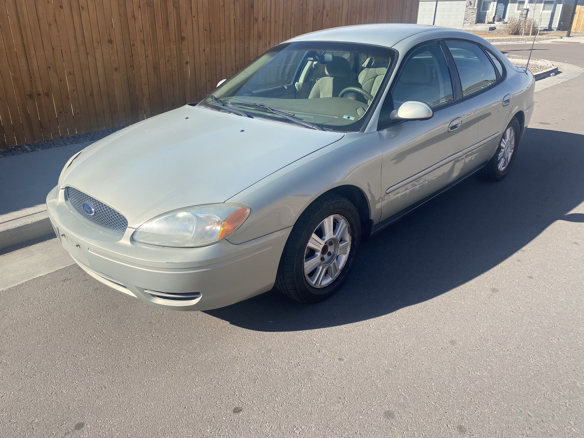 2005 Ford Taurus