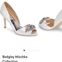 Badgley Mischka d'Orsay pump (perfect for wedding!)