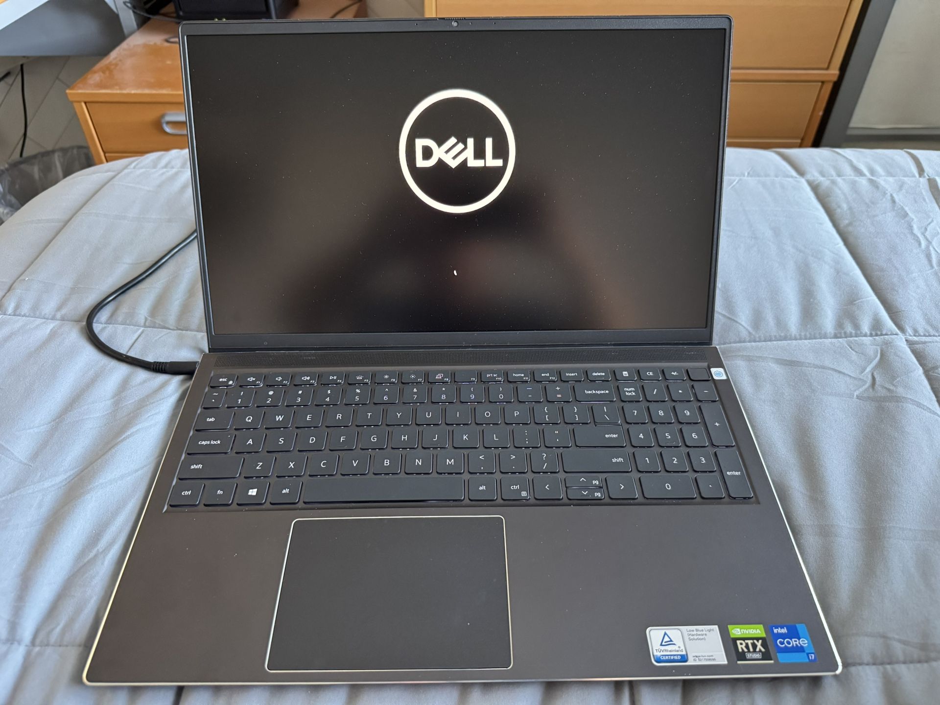 Dell Vostro 15 7510 15” FHD Display Intel i7-11800H 2.3GHz 16GB RAM 1TB SSD Windows 11 Pro Nvidia RTX 3050