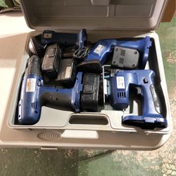 4 Tools 2 Batteries 1 Charger Hardy Use