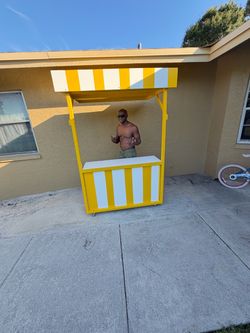 Lemonade stand