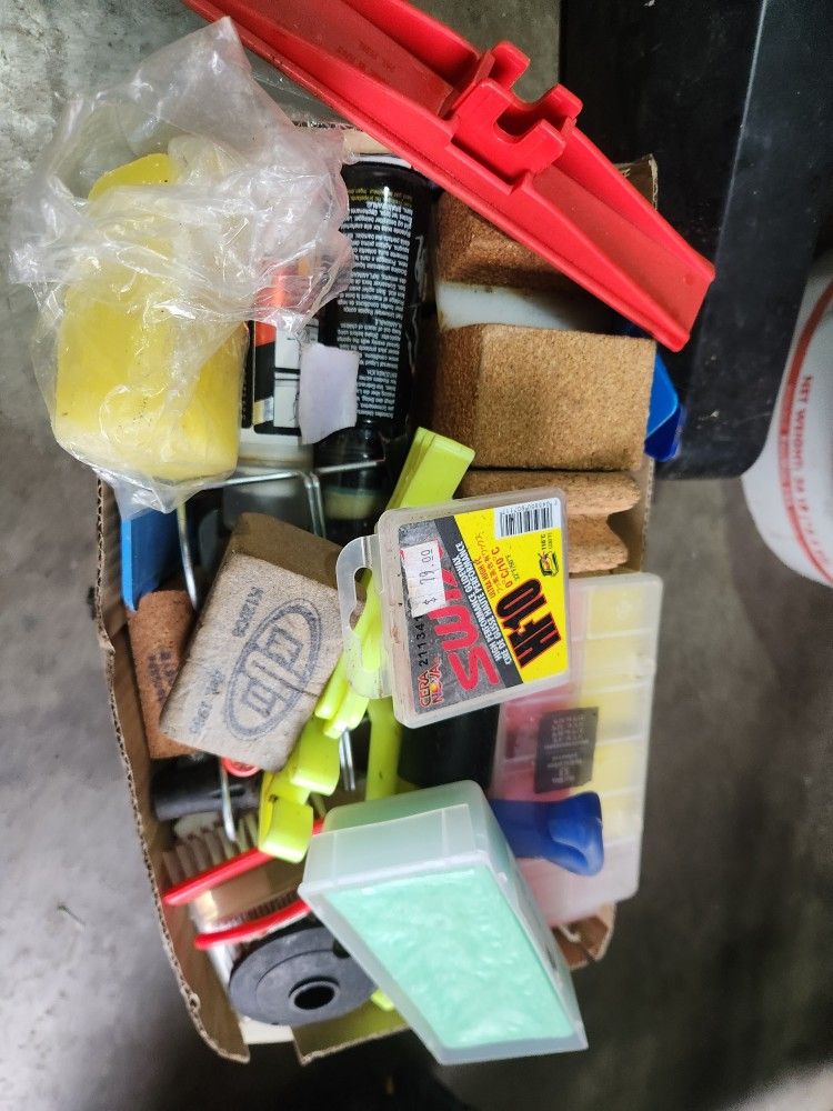 Ski Wax And Extras