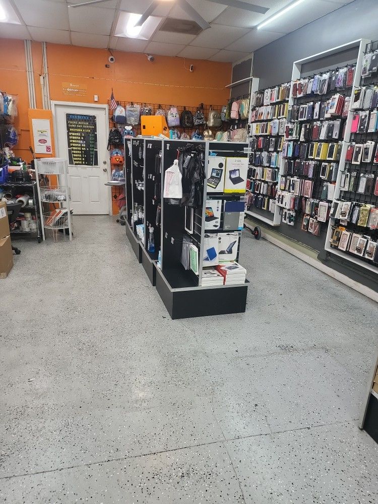 Store Fixture For Sale. Small 2x2x4. 4 Sided Slatwall Fixture 