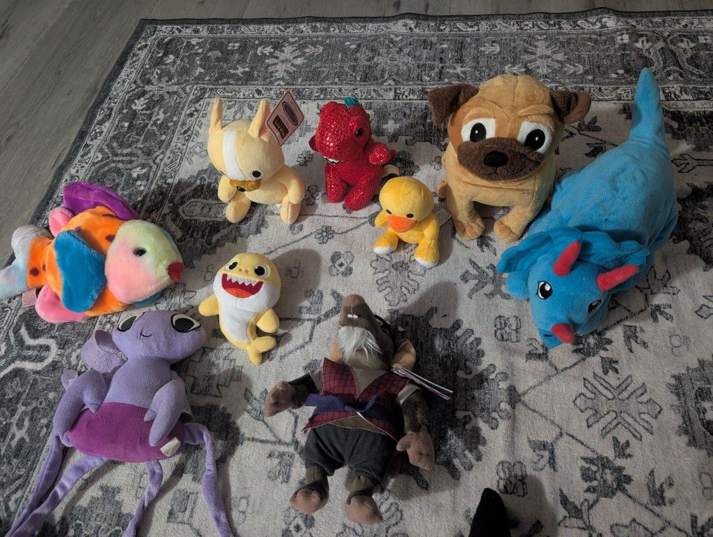 Plushies All For  5$ Total 